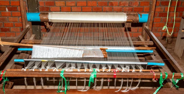 Working Loom Scene Silk Factory Cambodia Silk Direct Cocoons Silk — Stock Photo, Image