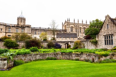 Oxford İngiltere 'deki birçok güzel binadan biri.