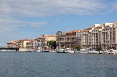 Sete, 1928 yılına kadar Cettea olarak bilinen, Güney Fransa 'da Occitaniain' in güneyinde yer alan bir komün. Buranın sakinlerine Cetois denir..