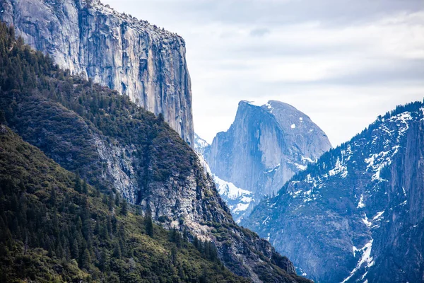 Park Narodowy Yosemite Znajduje Się Górach Sierra Nevada Kalifornii Słynie — Zdjęcie stockowe