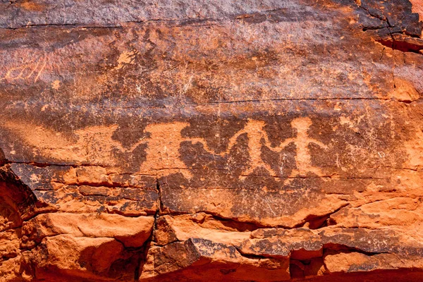 Vale Canyon Fogo Perto Las Vegas Weathered Desvanecendo Petroglyphs Antigos — Fotografia de Stock