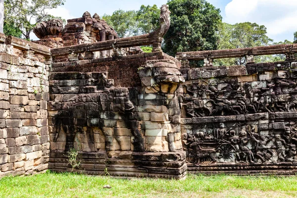 Terrace Elephants Part Walled City Angkor Thom Ruined Temple Complex — Stock fotografie