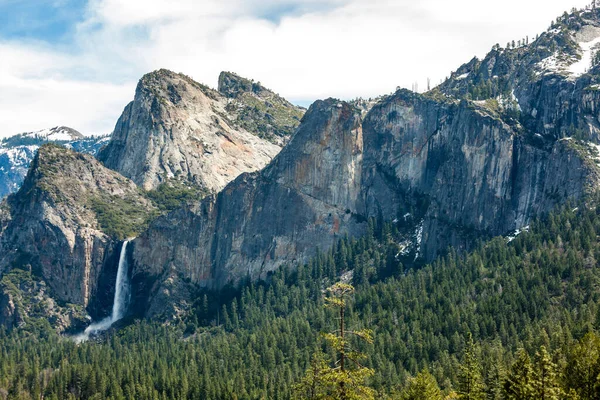 Yosemite Fallsi Det Högsta Vattenfallet Yosemite National Park Släppa Totalt — Stockfoto