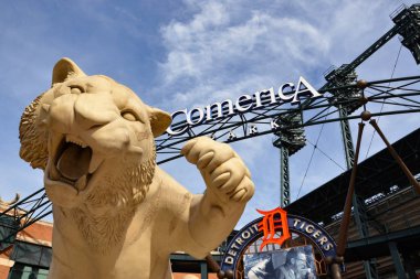 Detroit, mı / Amerika Birleşik Devletleri - 21 Ekim 2017: kaplan Comerica Park, Detroit Tigers yurdu ana girişinde ziyaretçiler selamlıyor. 