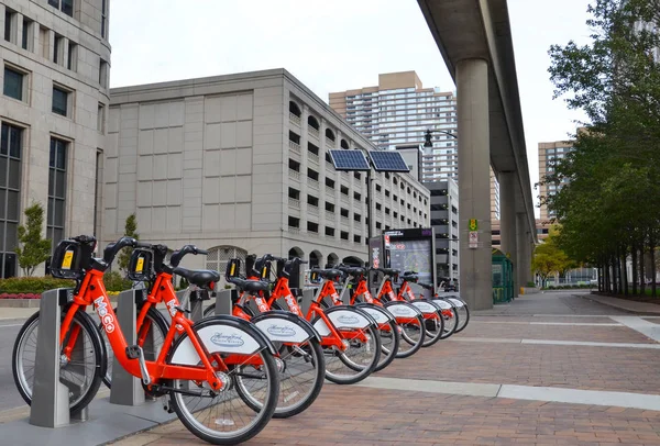 デトロイト アメリカ 2017 デトロイトで活発である 430 モゴ自転車の一部がウッドワード アベニュー オフその駅で表示されます ストック写真