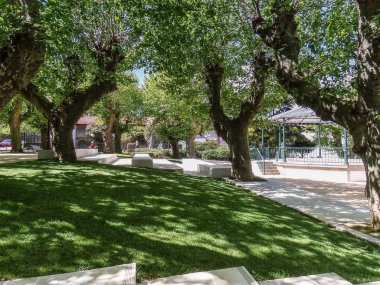 Yakın zamanda restore edilmiş Raxoi Mall