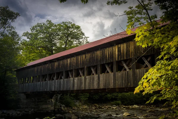 Albany Kapalı Köprü Beyaz Dağlarda — Stok fotoğraf