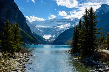 Banff Milli Parkı'ndaki Louise Gölü, Alberta, Canda