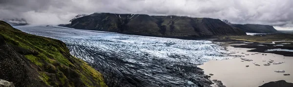 Panoramatický pohled na ledovec Skaftafellsjokull na Islandu — Stock fotografie