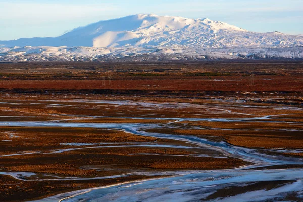 화산 헤클라 앞의 겨울 아이슬란드 풍경 — 스톡 사진