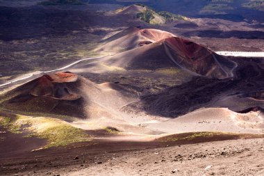 Etna Dağı yamacında krater ve lav alanı