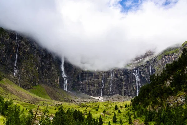 Cirque de Gavarnie in the french Pyrenees — Stock Photo, Image