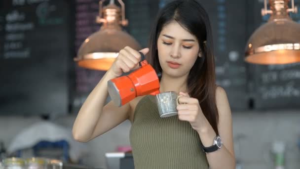 Beautiful Barista Woman Pouring Coffee Cup — Stock Video