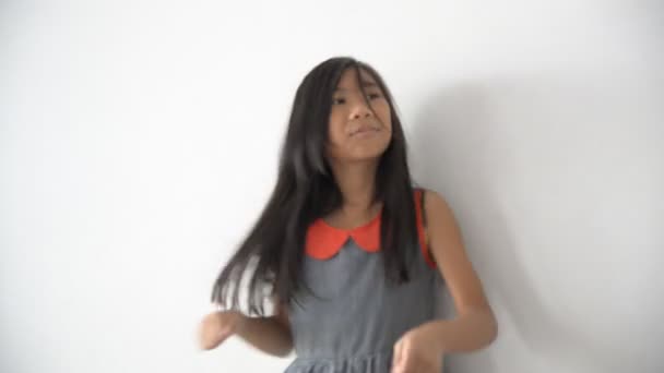 Unga Asiatiska Flickor Dans Hemma — Stockvideo
