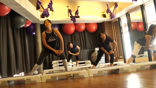 Prachubkirikhan Tailandia Septiembre 2018 Grupo Mujeres Haciendo Ejercicio Clase Gimnasia — Vídeo de stock