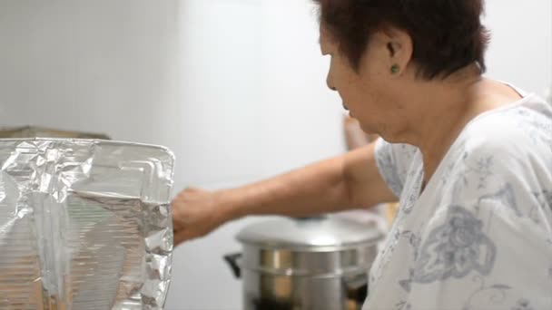 Cozinha Sênior Cozinha Conceito Estilo Vida — Vídeo de Stock