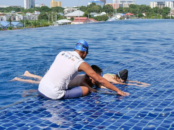 Prachubkirikhan Tailandia Octubre 2018 Entrenador Natación Sin Título Enseñando Estudiante —  Fotos de Stock