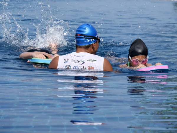 Prachubkirikhan Thailandia Ottobre 2018 Allenatore Nuoto Senza Titolo Che Insegna — Foto Stock