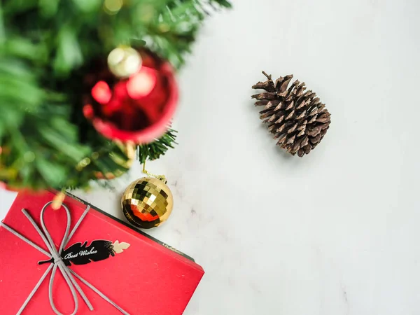 Christmas Tree Santa Hat Decorating Marble Background Top View — Stock Photo, Image