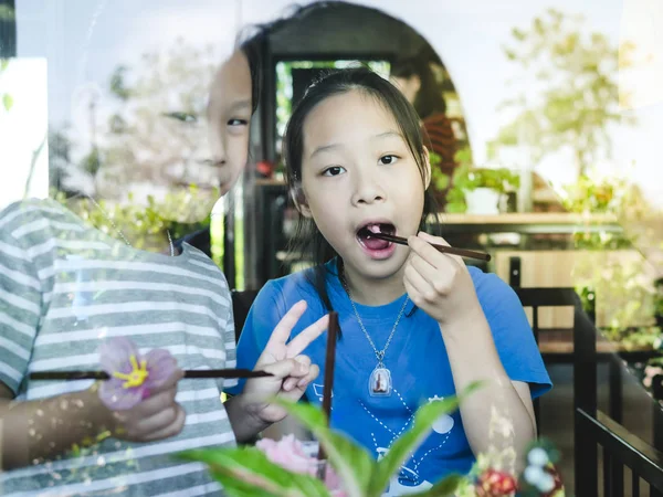 Happy Asian Children Enjoy Drink Coffee Shop Lifestyle Concept — Stock Photo, Image