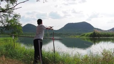 Zevk ve yeni balıkçılık becerileri, Hua Hin, Tayland öğrenme varoluş çocuk. 