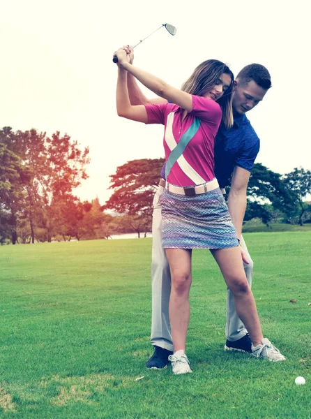 Golfista Insegnare Alla Sua Ragazza Come Giocare Golf Concetto Stile — Foto Stock