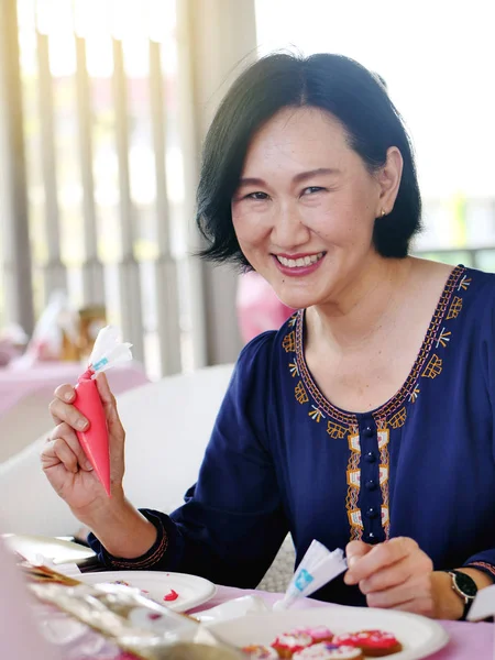 Prachubkirikhan Thajsko Února 2019 Bez Názvu Žena Zdobení Valentine Vaření — Stock fotografie