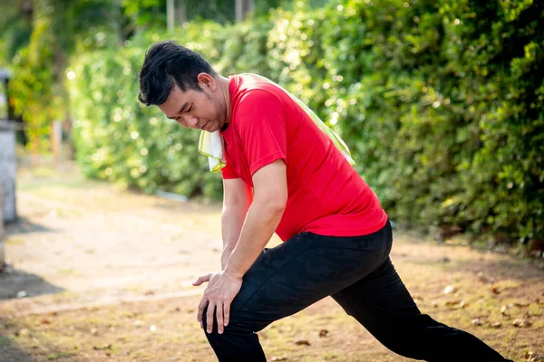 Glücklich Asiatische Sport Mann Spendet Bewegung Park Freien — Stockfoto