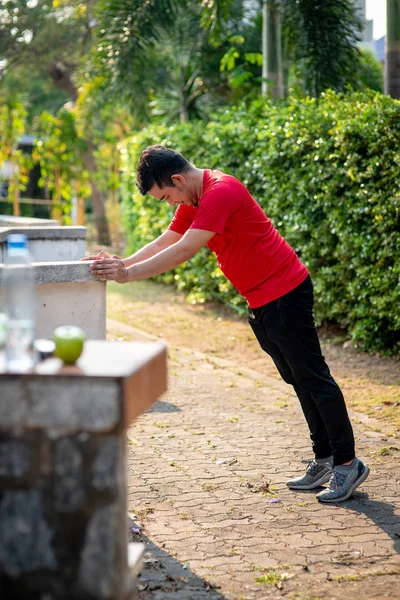 Feliz Asiático Deporte Hombre Doning Ejercicio Parque Aire Libre — Foto de Stock