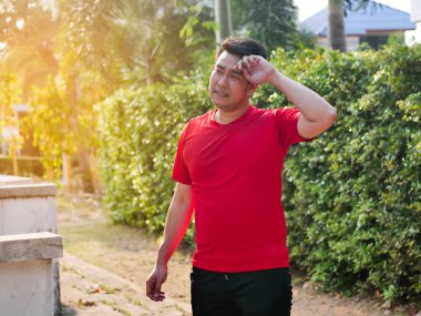 Güvenilir adam bitmiş egzersiz açık sonrası.