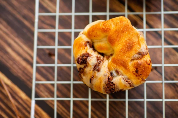 Hausgemachte Rote Bohnenbrote Auf Holztisch — Stockfoto