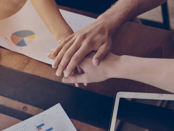 Geschäftshände Halten Zusammen Arbeitskonzept — Stockfoto