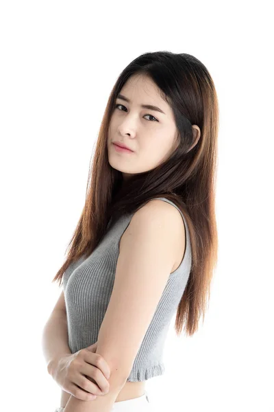 Aziatische vrouw portret geïsoleerd op witte achtergrond. — Stockfoto