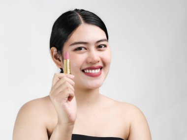 Genç Asyalı kadın modeli mükemmel temiz sk ile parlak makyaj ile