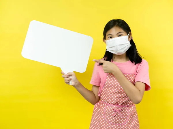 Asian Girl Showing Blank Speech Bubble Yellow Background — Stock Photo, Image