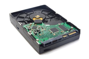 Beyaz arka plan üzerinde eski sabit disk yakın çekim