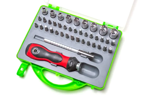 预算手动工具 机械手柄和附件 用头和螺丝刀的形式 — 图库照片
