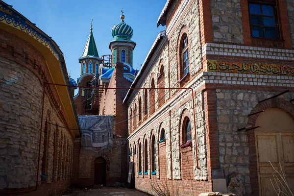 Sahne tapınak tüm dinlerin kazan