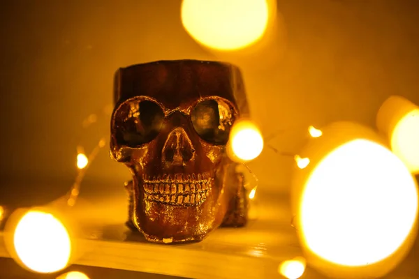 Yellow Skull Candle – Bees Light Candles