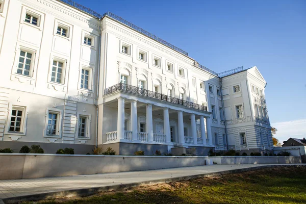 Het Landgoed Van Gontsjarov Polotnyanyy Zavod Huis Museum Van Natalia — Stockfoto