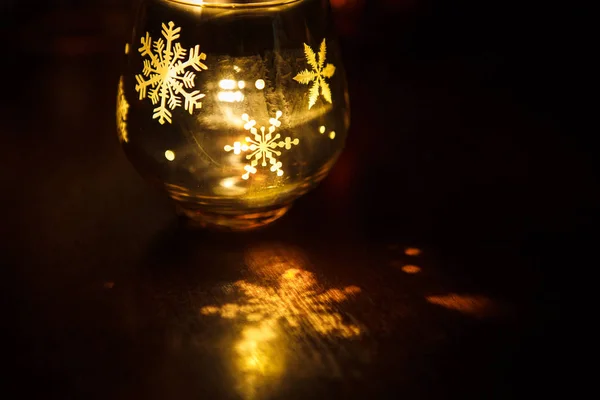 Glazen Kaars Houder Met Kerstmis Kerst Afbeeldingen Vorm Van Het — Stockfoto