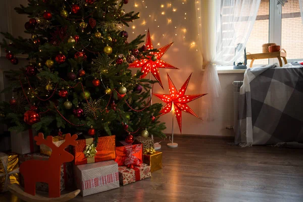 Jul Och Nyår Inredningen Huset Mysig Jul Huset Juldekorationer Röda — Stockfoto