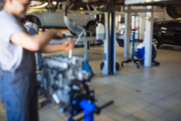 Auto Reparatie Het Service Station Handen Van Een Monteur Overalls — Stockfoto