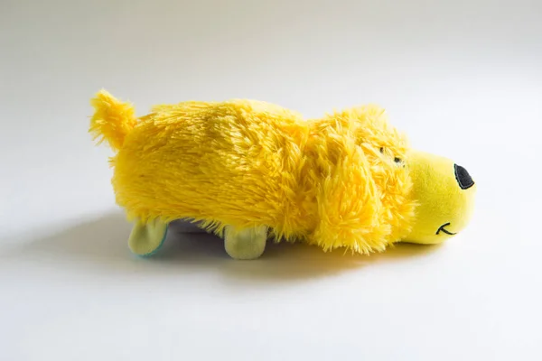 Peluche Peluche Suave Para Niños Con Pelo Amarillo Largo Juguete —  Fotos de Stock