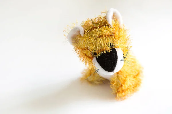 Peluche Peluche Tigre Cachorro Tigre Juguete Infantil Con Pelaje Esponjoso —  Fotos de Stock