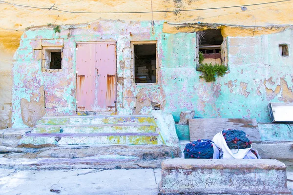 Muro Color Maltrecho Puerta Oxidada Redes Pesca Isla Gozo —  Fotos de Stock