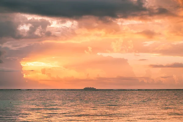 Răsărit Soare Peste Marea Caraibelor Barca Feribot Mexic — Fotografie, imagine de stoc