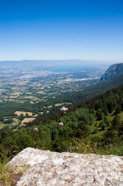 Leman Gölü ve Fransız Haute Savoie Valle üzerinde Yükseklik Panorama