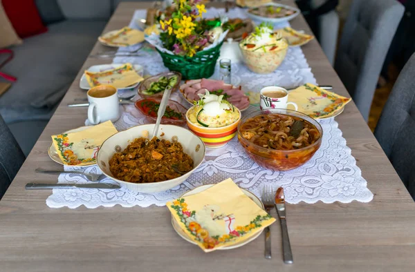 Παραδοσιακά Πιάτα Της Ανατολικής Ευρώπης Την Ευκαιρία Του Πάσχα — Φωτογραφία Αρχείου