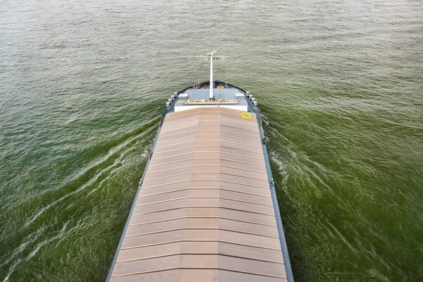 Una Barcaza Que Lleva Carbón Con Una Bodega Cubierta Río —  Fotos de Stock